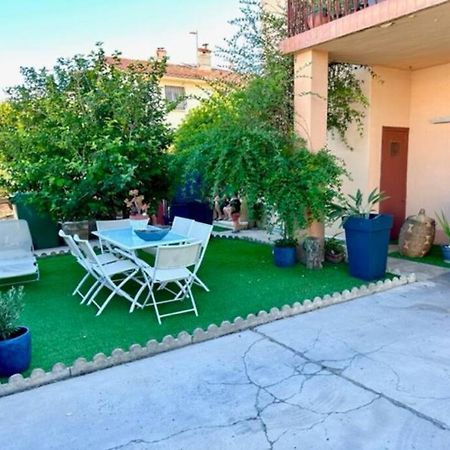 Appartement St Laurent Сен-Лоран-де-ла-Саланк Экстерьер фото